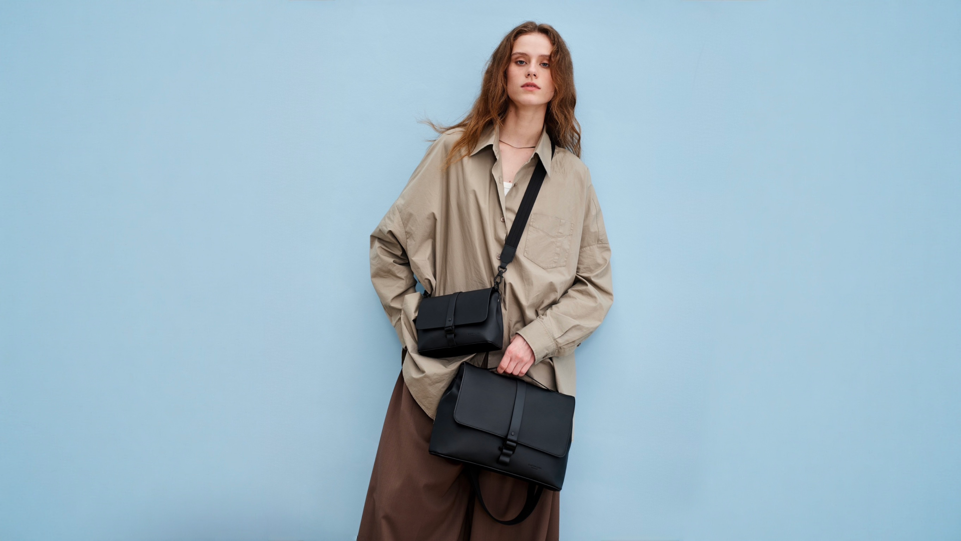 輕巧有序為日常而生，經典款 Spläsh Crossbody 兩種全新尺寸新上市